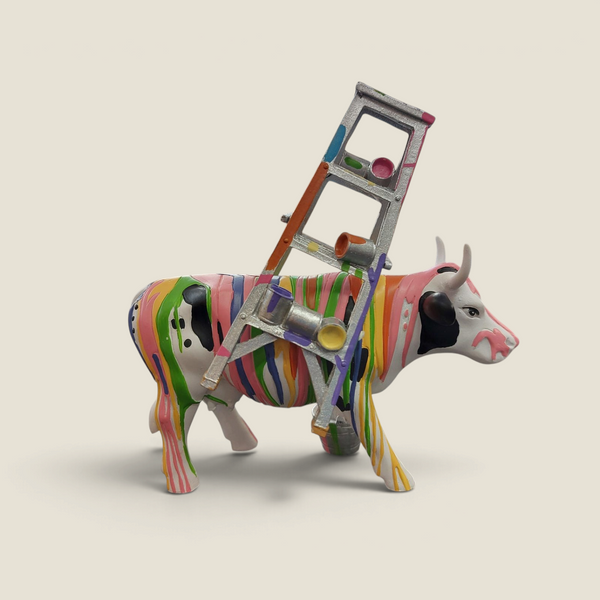Figurine vache Depuis des lustres CowParade Muutraviesa en résine multicolore style street art avec échelle miniature