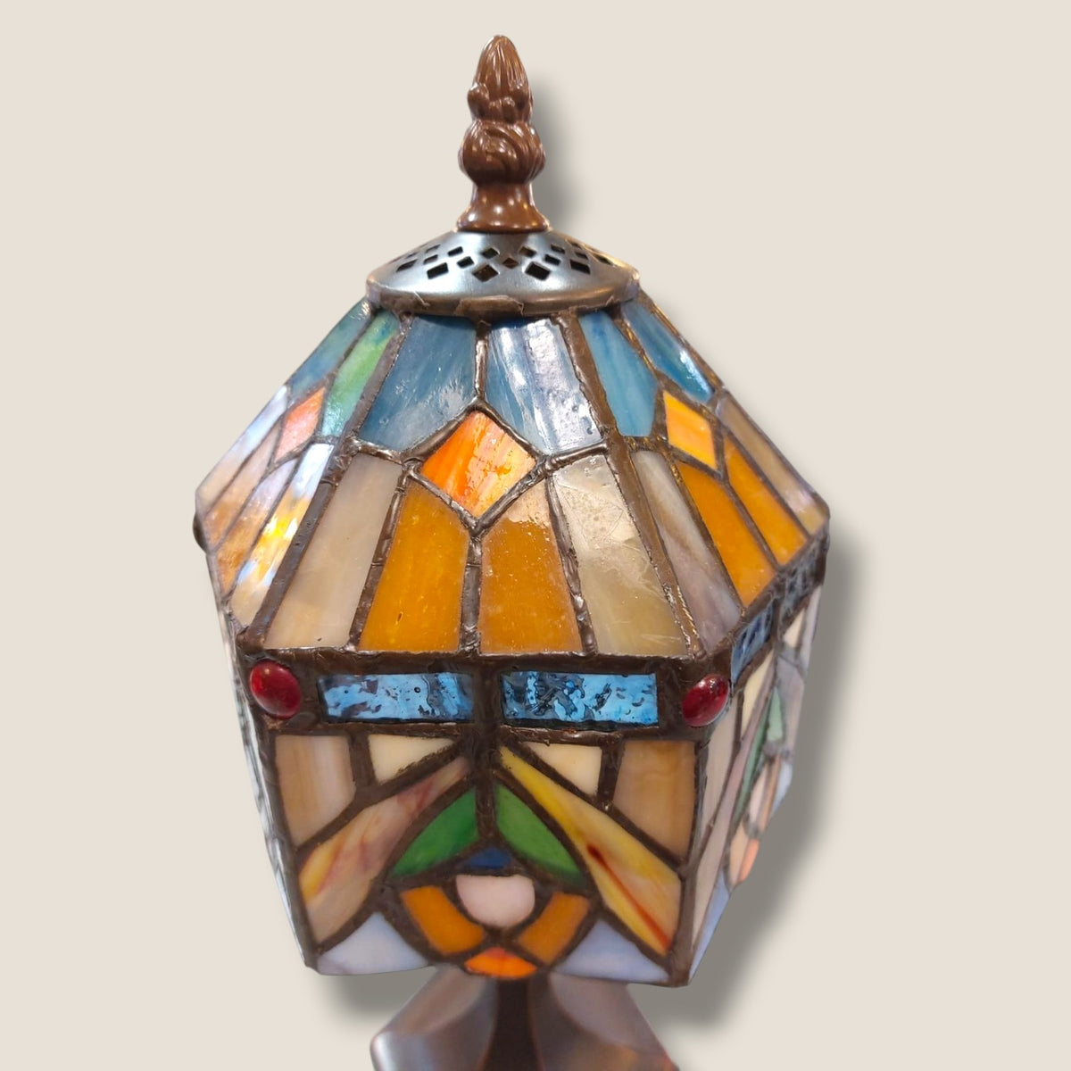Lampe à poser style Tiffany multicolore – Abat-jour vitrail hexagonal
