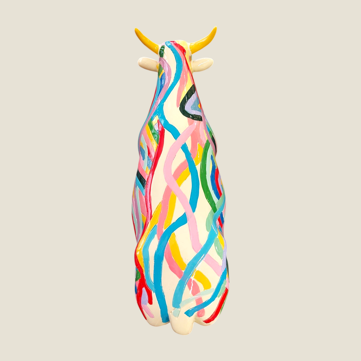 Figurine vache Depuis des lustres en résine peinte à la main, style Pop Art multicolore avec motifs ondulés