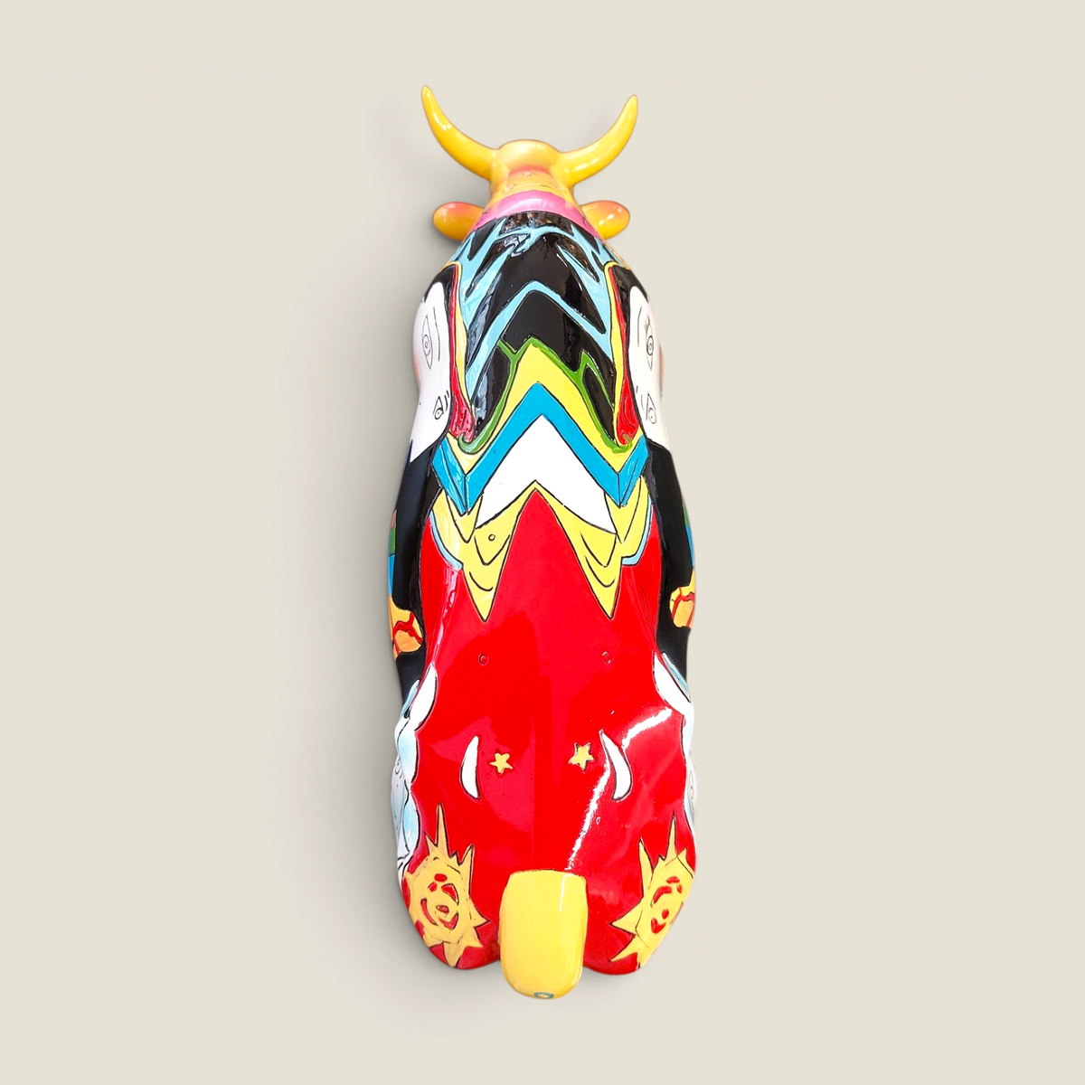 Figurine de vache en résine Depuis des lustres, style Pop Art peint à la main avec motifs géométriques et cubistes