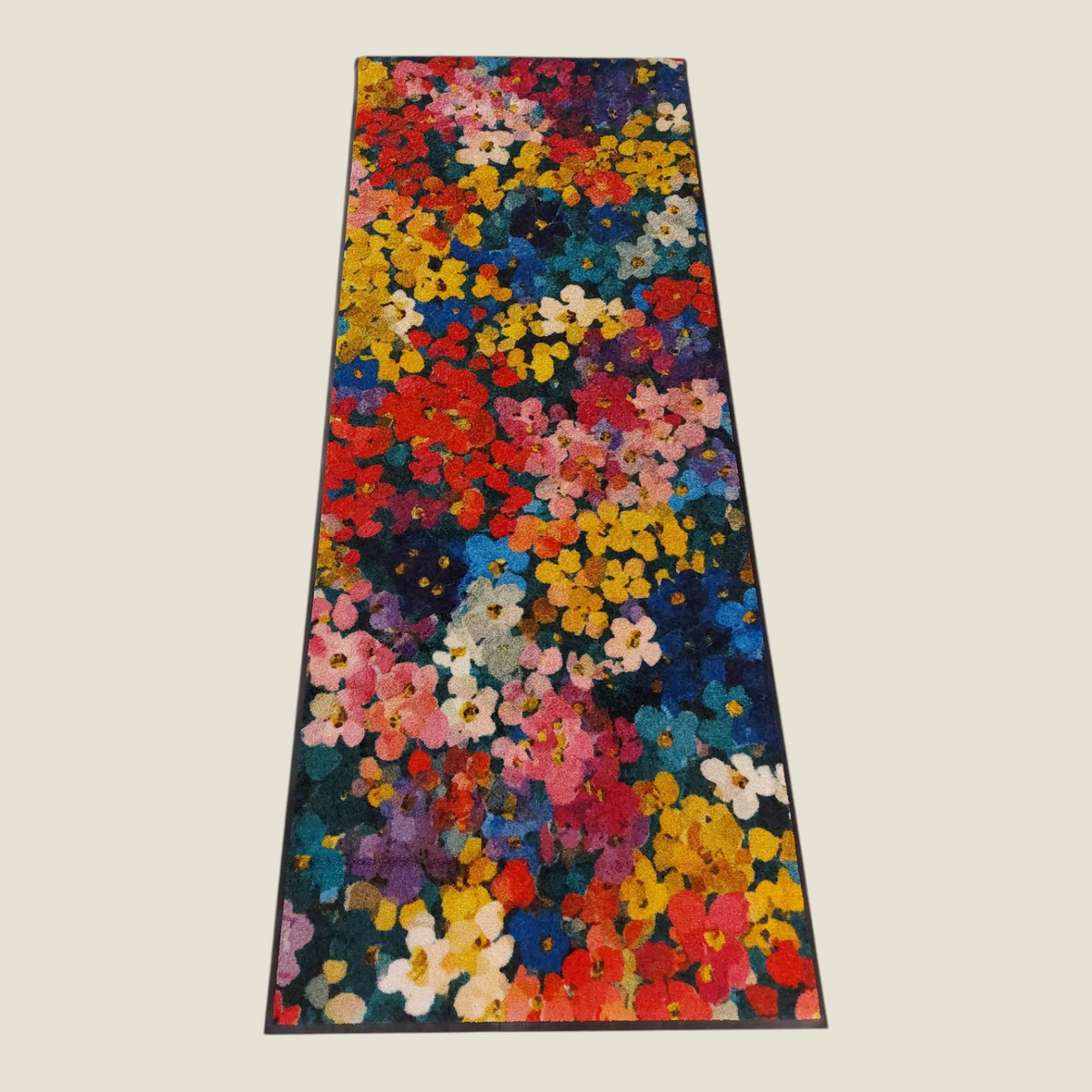 Tapis de couloir Depuis des lustres Mille Fleurs à motif floral multicolore sur fond sombre avec bordure anthracite