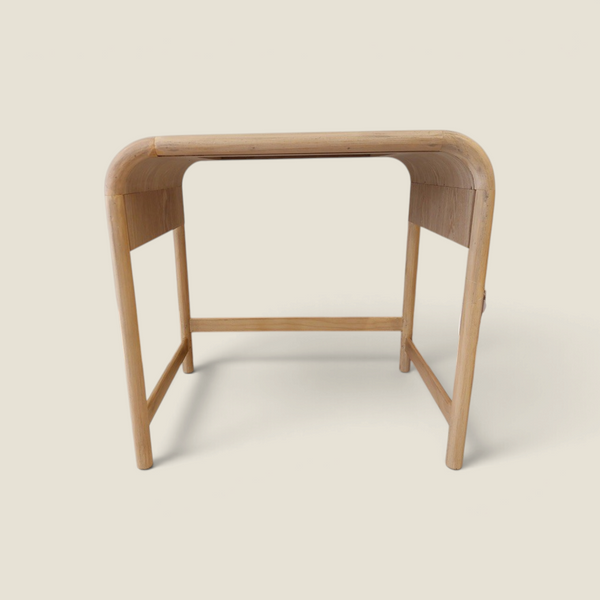 Table basse d'appoint Depuis des lustres Camelia en bois courbé et cannage naturel au design épuré
