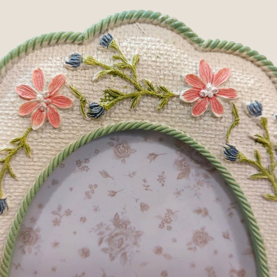 Cadre photo ovale fleuri – Style romantique champêtre