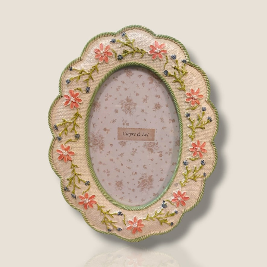 Cadre photo ovale fleuri – Style romantique champêtre