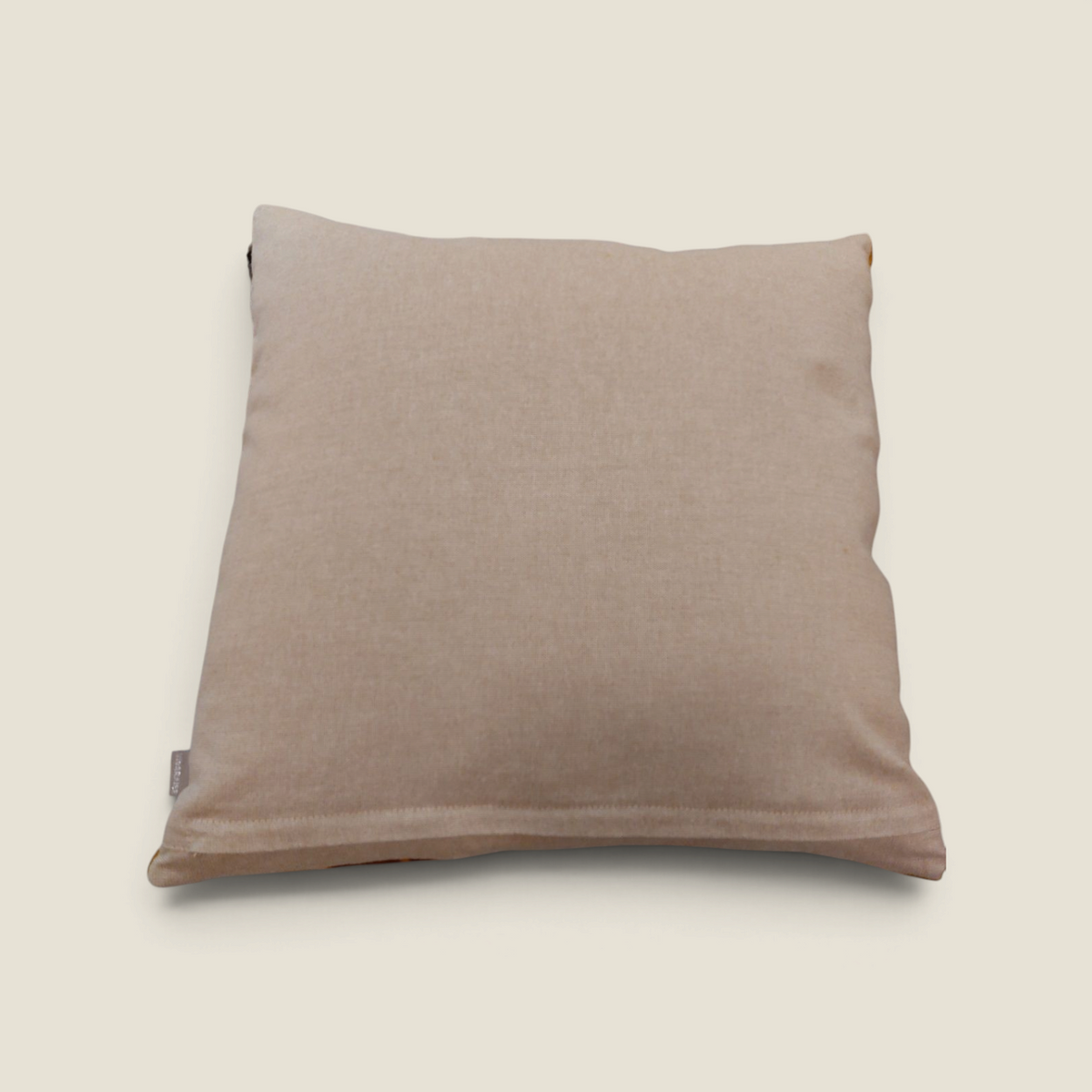Dos du coussin brodé Forêt Depuis des lustres en chambray beige naturel, aspect textile doux et élégant