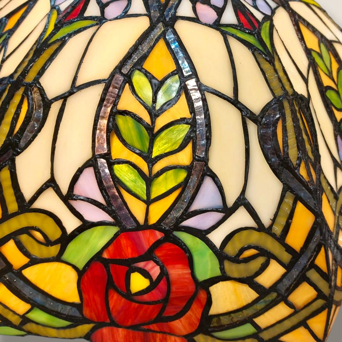 Lampe Tiffany Florale Multicolore – Rose & Feuillages Art Nouveau