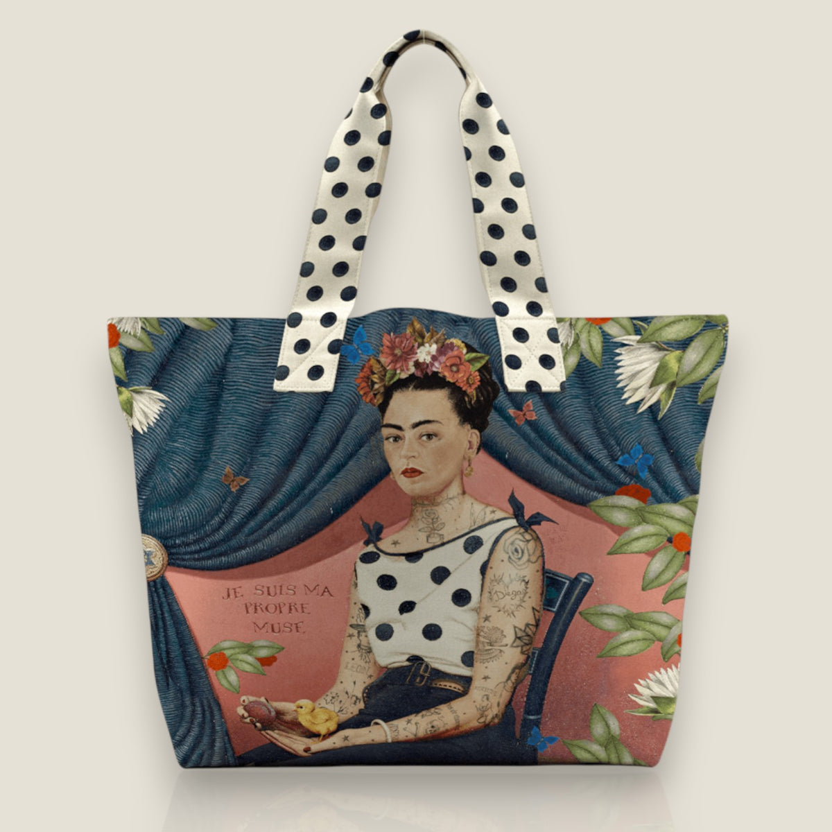 Depuis des lustres Voglio Bene La Muse tote bag with baroque street art print, polka dot handles, and blue curtain.