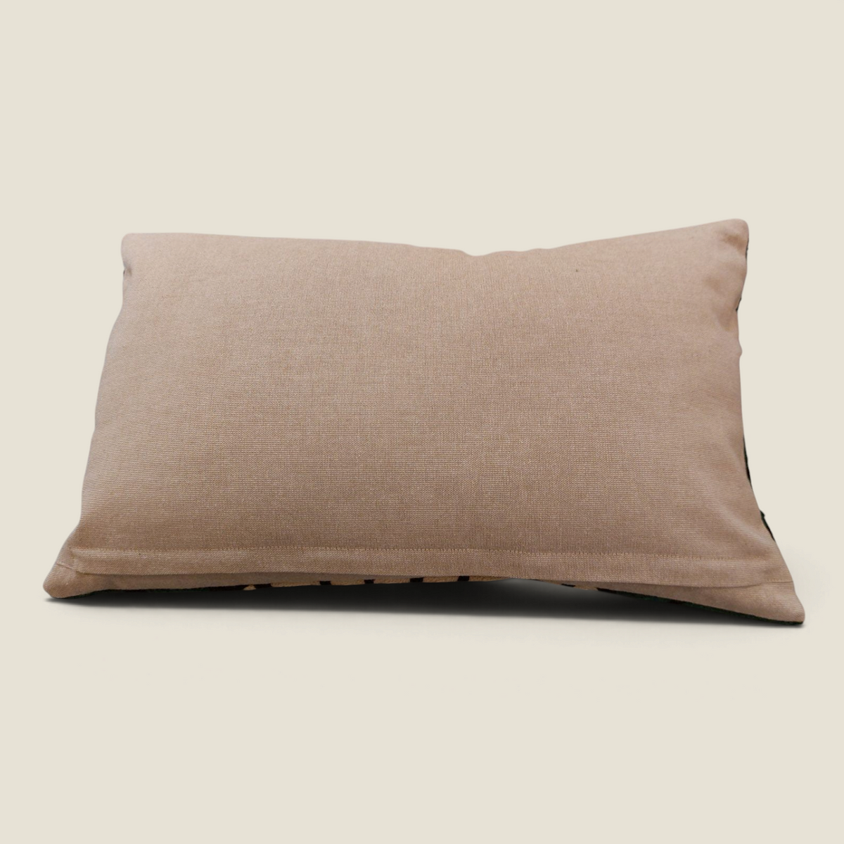 Coussin rectangulaire Depuis des lustres Zeno Forêt en chambray naturel, verso uni et sobre